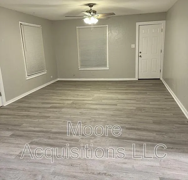 500 W Burrell St — Photo 1
