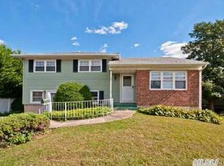 26 Spruce Ave, Bethpage, NY 11714