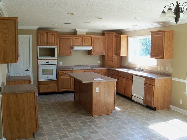 2nd image of 164 Fox Trail Dr