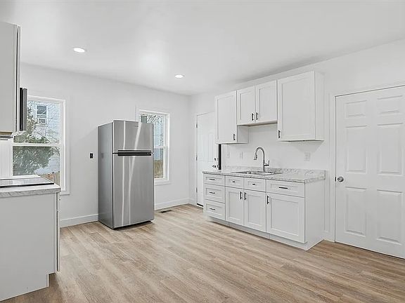 5th image of 441 Water St Floor 2