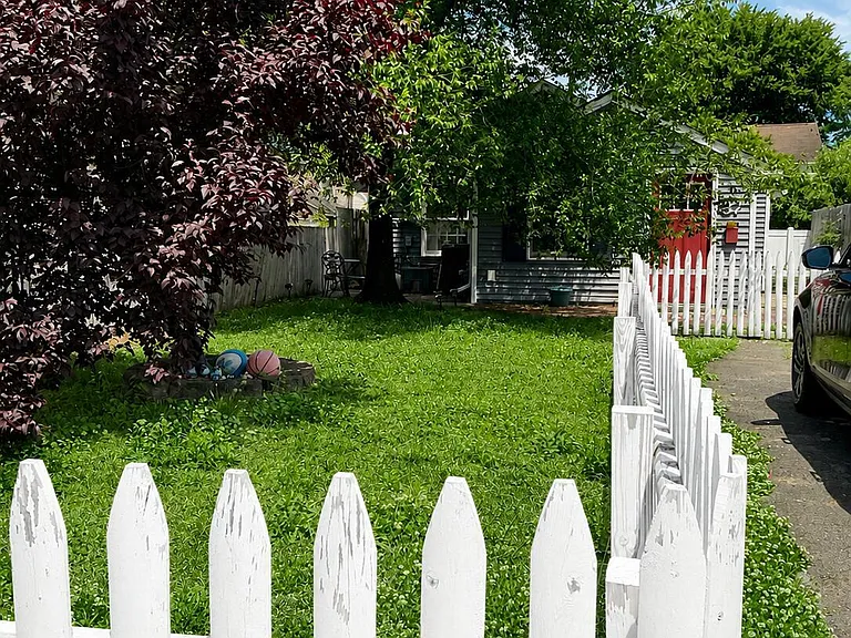 37 Myrtle Ave — Photo 2