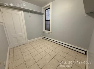 124 Herriot St, Yonkers, NY 10701