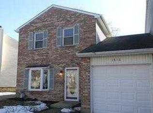 1416 Walnut Cir, Carol Stream, IL 60188