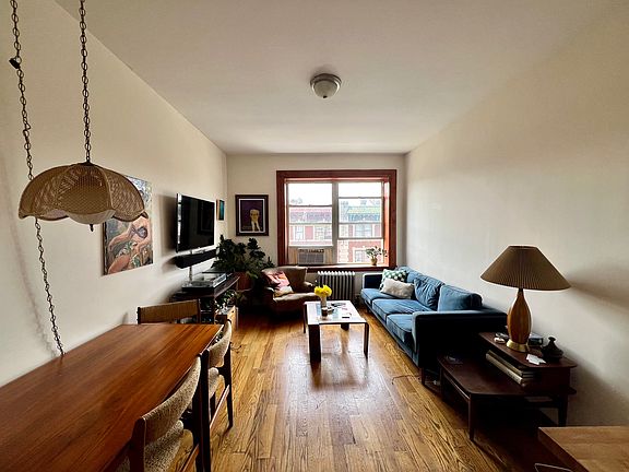 5th image of 1137 President St APT 2D