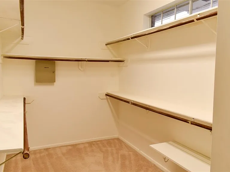 3215 Quiet Lake Dr — Photo 2