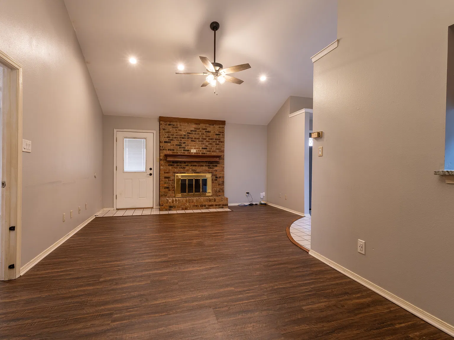 2 bed, 1450 sqft, $1,700 — Photo 2