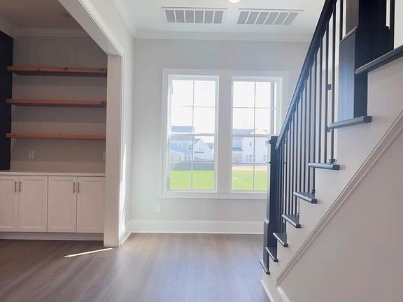 4th image of 2571 William Few Parkway