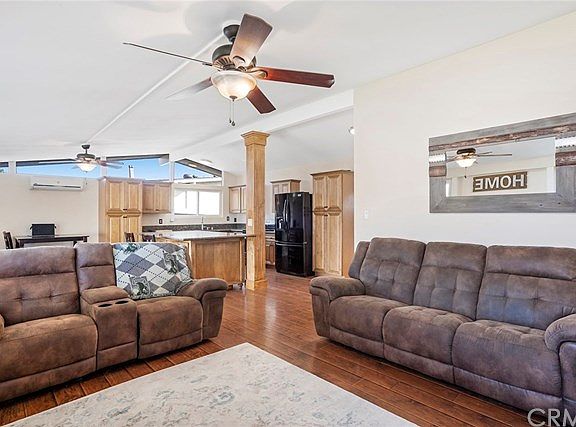 3rd image of 8614 Knott Ave