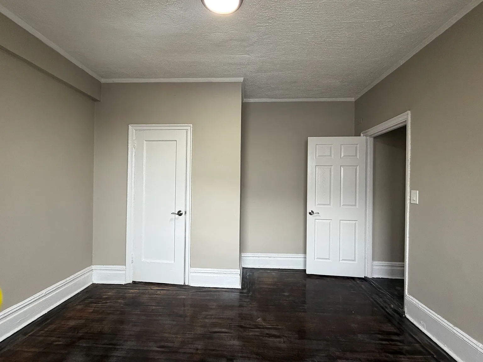 156 S Harrison St — Photo 3
