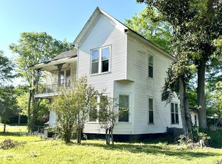 27045 E Main St, West Point, MS 39773