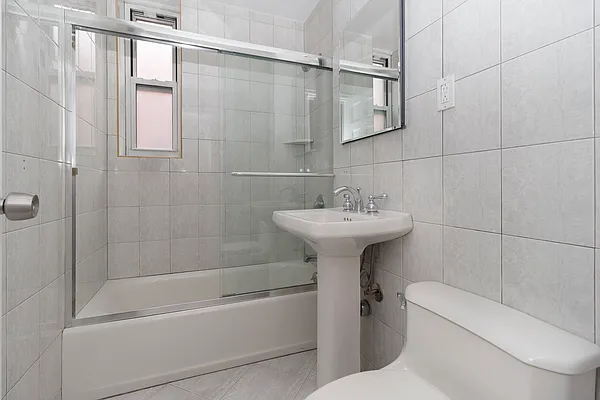 Rented by Oxford Property Group | media 23