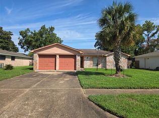 1110 Twin Falls Rd, Houston, TX 77088