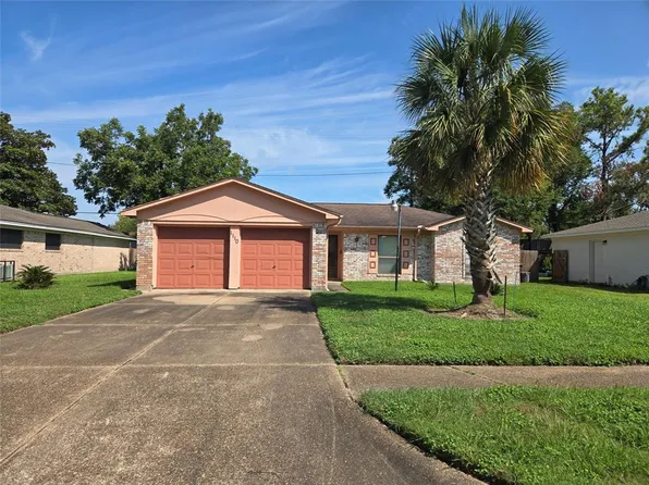 1110 Twin Falls Rd, Houston, TX 77088