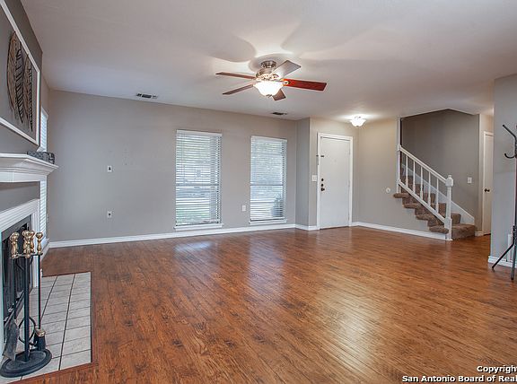 4th image of 16446 Ross Oak St