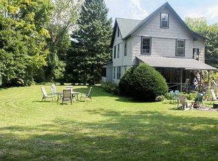 10 Henry Ave, Lenox, MA 01240