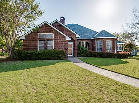 3rd image of 2207 Glen Helen Cir