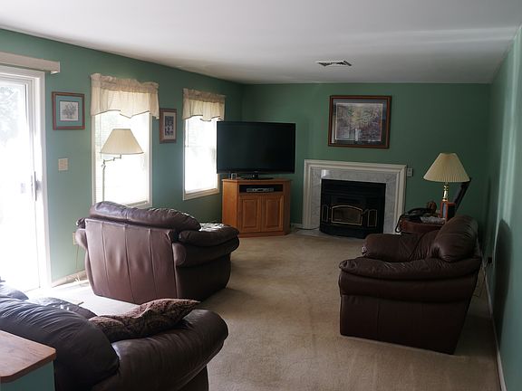 4th image of 11 Beryl Ct
