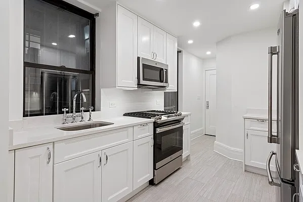 Rented by Rudin Management Company, Inc. | media 14