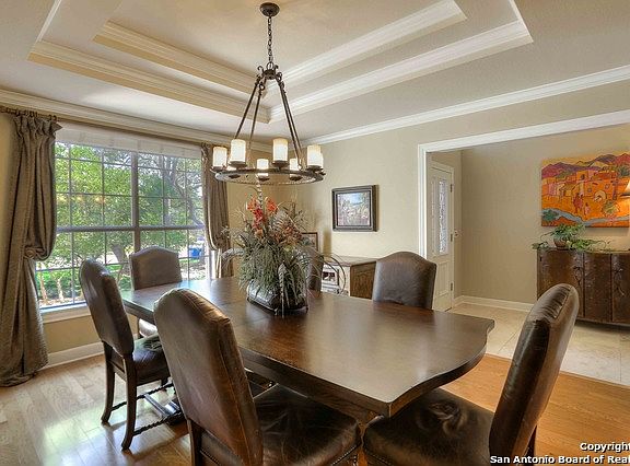 4th image of 8518 Fairway Trace Dr