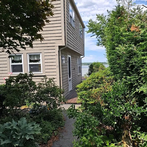18 Shore Dr — Photo 4