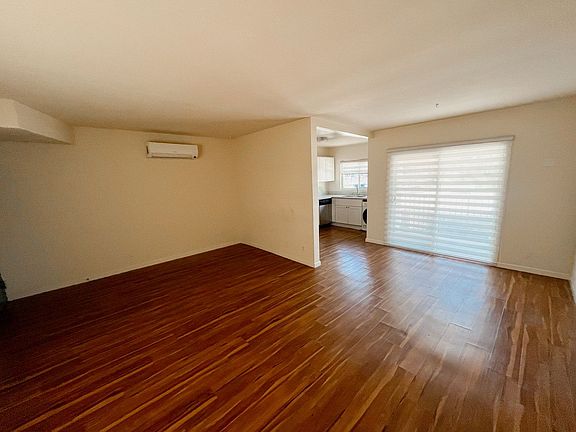 5th image of 285 N Oakland Ave APT 19