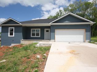 404 Jeanne St, Mount Vernon, MO 65712