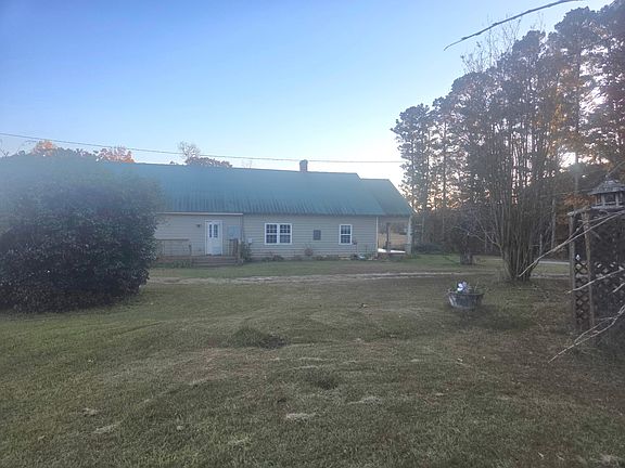 3rd image of 1051 Gage Dr