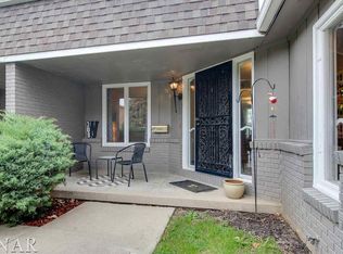 308 Riley Dr #B, Bloomington, IL 61701