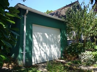 2002 10th Ave E, Seattle, WA 98102