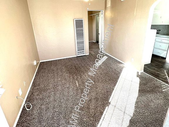 4th image of 2626 Lincoln Ave #0