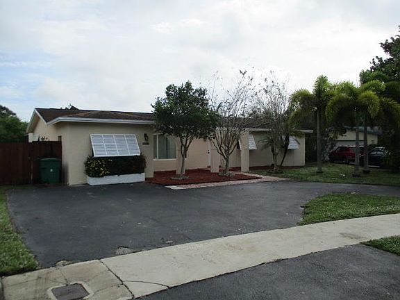 4th image of 4986 SW 102nd Ave