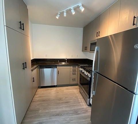 3rd image of 4644 Mississippi St APT 01