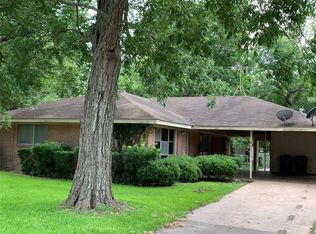 607 Walnut St, Sweeny, TX 77480