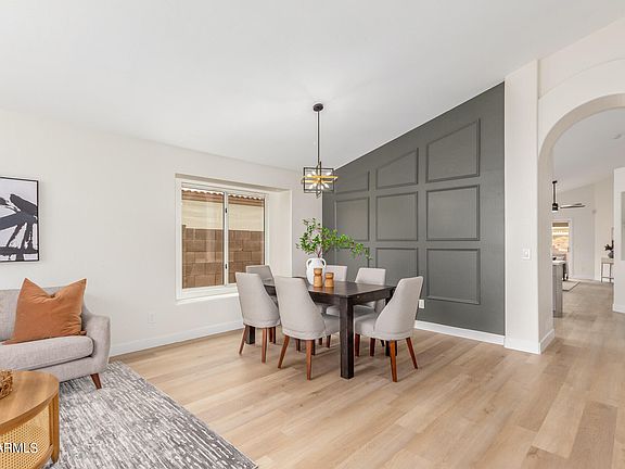 4th image of 2217 E Wahalla Lane
