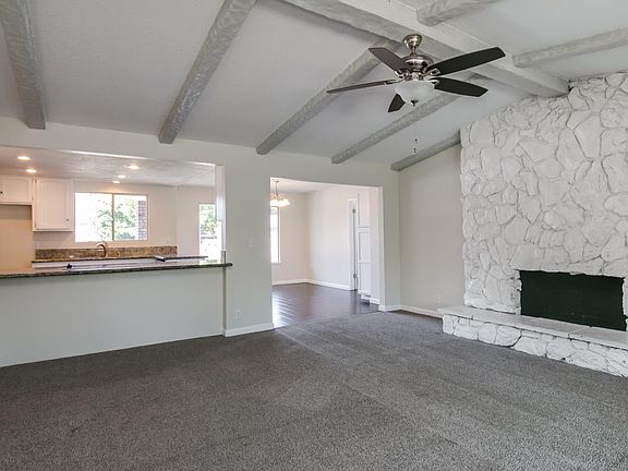 5th image of 1725 Briarwood Dr