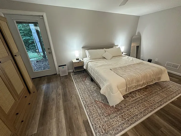 1159 Lancaster Dr #1 — Photo 11