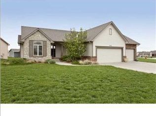 1012 N Crest St, Wichita, KS 67206