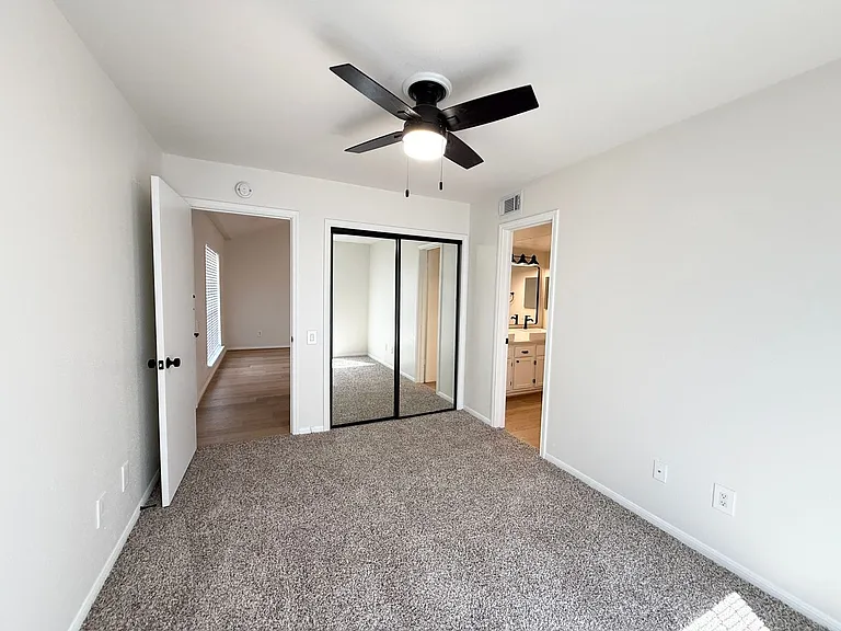 1860 White Oak Dr #376 — Photo 21