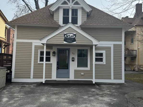 51A Cedar St, Worcester, MA 01609