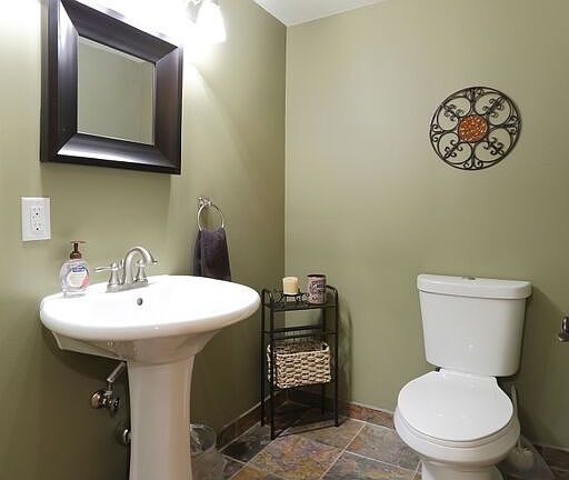 3rd image of 4624 Allendale Dr