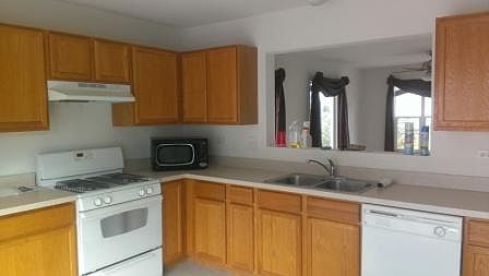 2nd image of 3525 Silver Leaf Dr