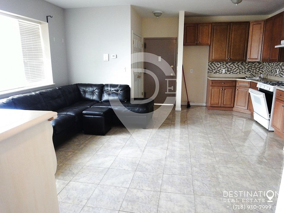 Living Room - Kitchen Combo 18x17