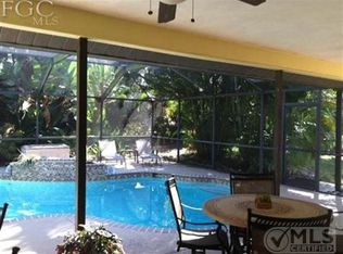 935 SE 4th Pl, Cape Coral, FL 33990