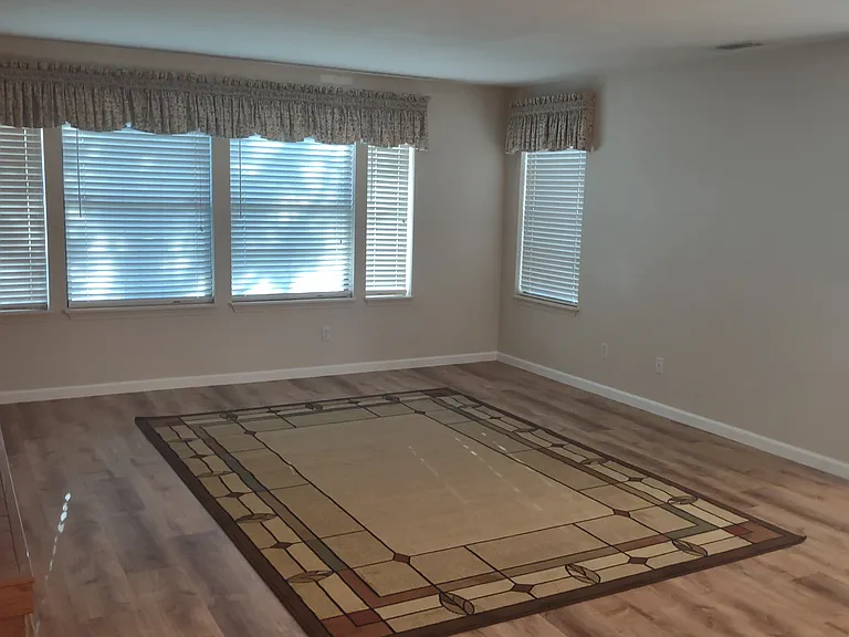 1061 Mountain View Dr — Photo 18