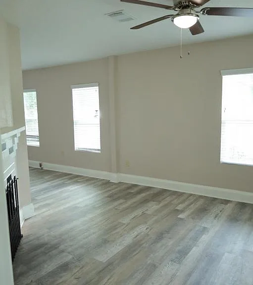 809 Adams St — Photo 15