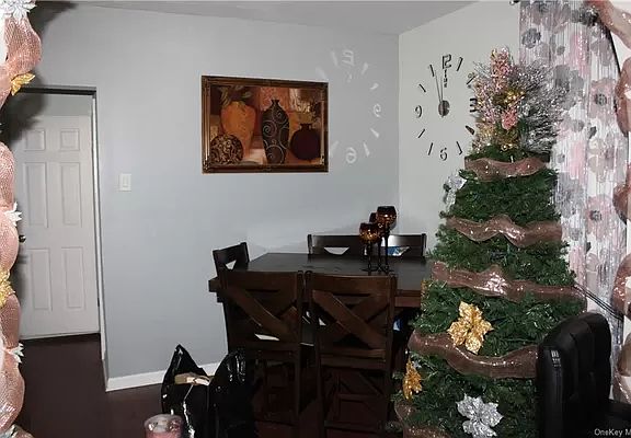 5th image of 251 E 25th St