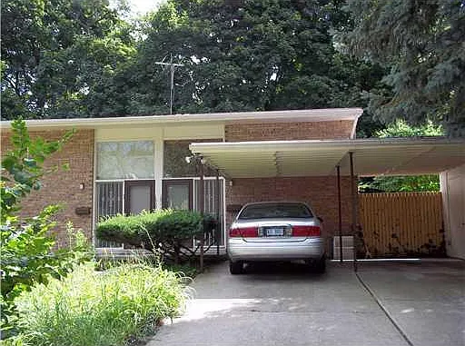 1011 Olivia Ave — Photo 1