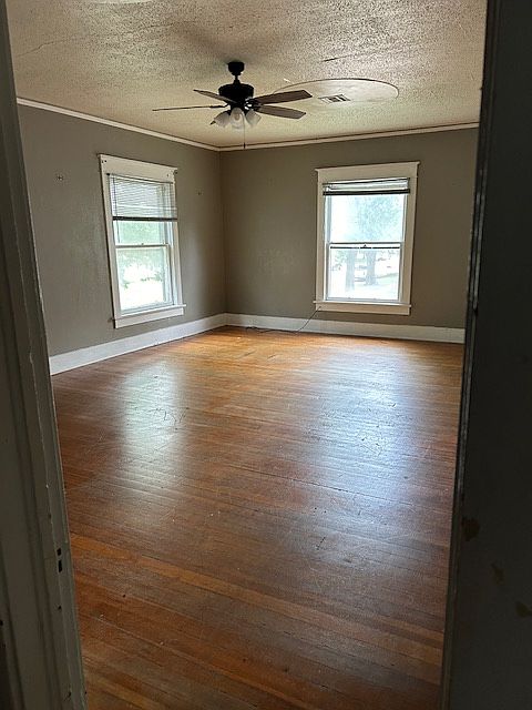 1st image of 425 S C St
