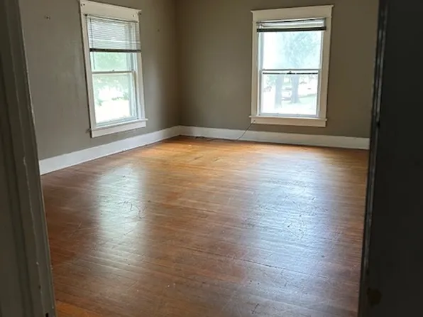 425 S C St, Arkansas City, KS 67005