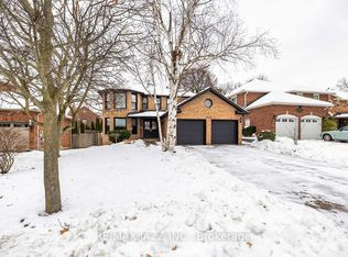 1002 Riverview Cres, Pickering, ON L1V4M5